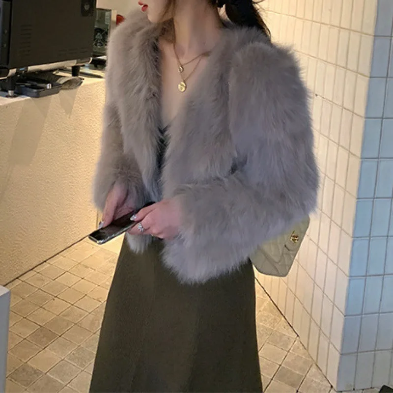 Autumn and Winter Fur Women's Short New Imitation Hair Korean Version Winter Fur Short Coat
Autumn and Winter Fur Women's Short New Imitation Hair Korean Version Winter Fur Short Coat