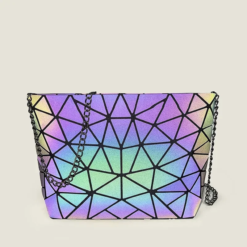 2025 Glow Geometric Quilted Foldable Shoulder Bag Vegan Leather Luxury Chain Crossbody Night Use for Women
2025 Glow Geometric Quilted Foldable Shoulder Bag Vegan Leather Luxury Chain Crossbody Night Use for Women
