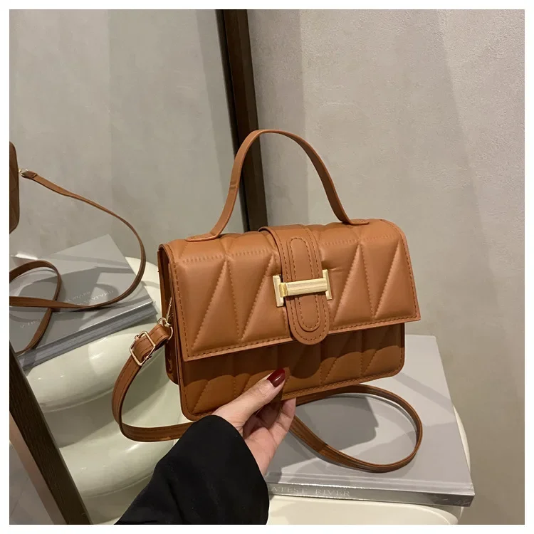 2025 New Trendy Rhombus Texture Handbag | Temperament Personalized Shoulder Bag | Versatile Messenger Bag for Women's Daily/Work
2025 New Trendy Rhombus Texture Handbag | Temperament Personalized Shoulder Bag | Versatile Messenger Bag for Women's Daily/Work
