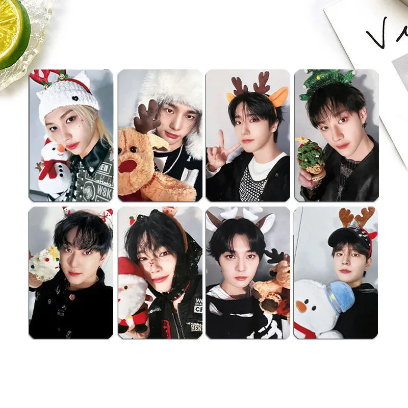 Набор из 8 шт. Kpop Stray Kids: рождественские мини-карточки с фотографиями знаменитостей, фотокарточки SKZOO, фотокарточки Феликса, подарочные карточки для фанатов, поздравительные открытки
Набор из 8 шт. Kpop Stray Kids: рождественские мини-карточки с фотографиями знаменитостей, фотокарточки SKZOO, фотокарточки Феликса, подарочные карточки для фанатов, поздравительные открытки 