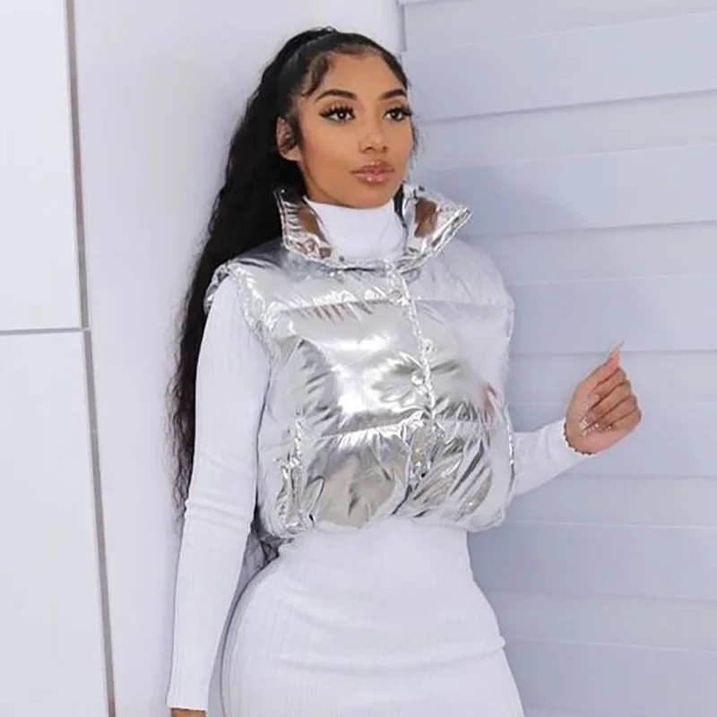 Silver Gilding Parkas Vest 2022 Winter Women Puffy Stand Collar Sleeveless Zipper Cropped Cotton Padded Jackets Bread Coat
Silver Gilding Parkas Vest 2022 Winter Women Puffy Stand Collar Sleeveless Zipper Cropped Cotton Padded Jackets Bread Coat