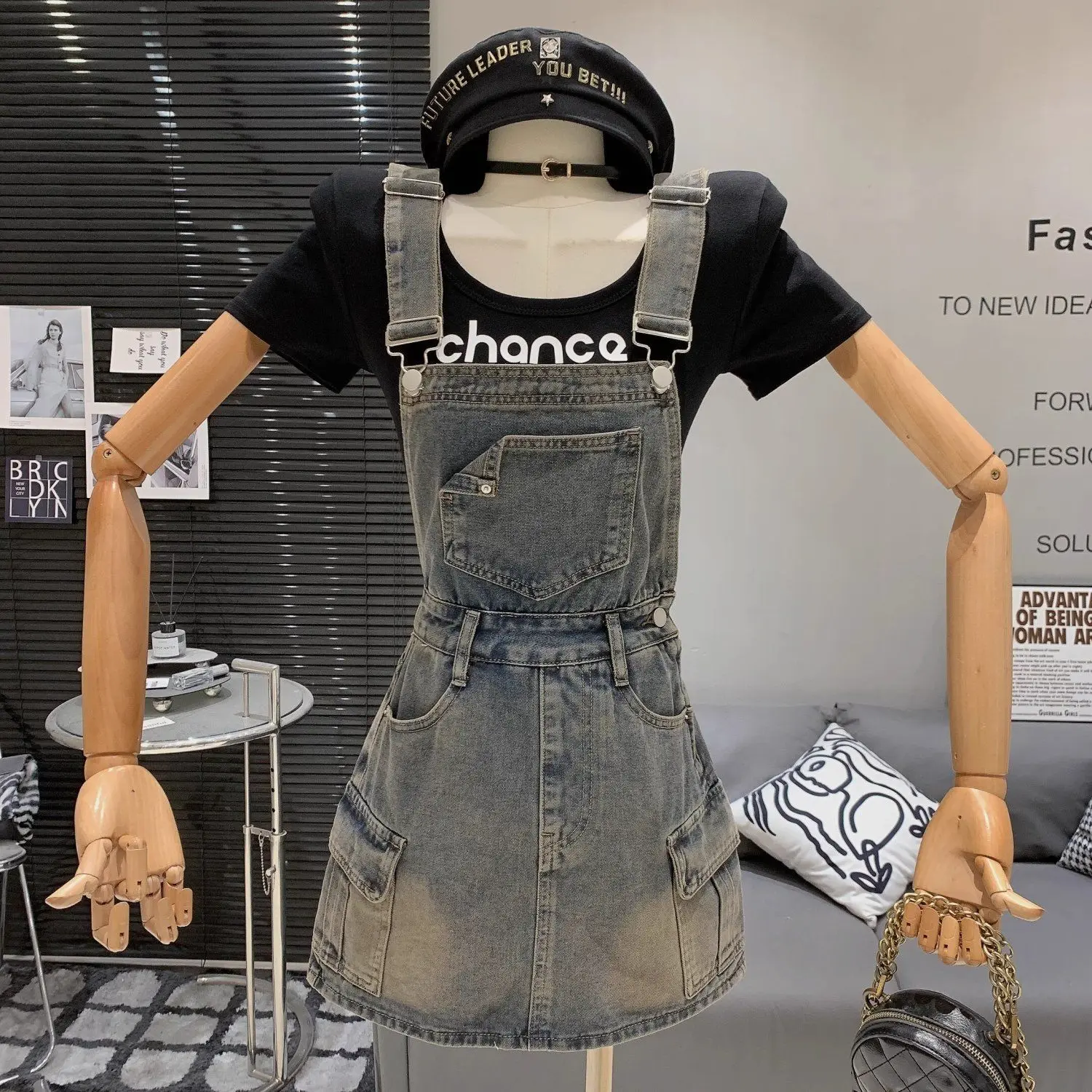 Korean Style Summer New Fashion Casual Washed Denim Workwear Overalls Women's Skirt Short Pants Other Materials 100%
Korean Style Summer New Fashion Casual Washed Denim Workwear Overalls Women's Skirt Short Pants Other Materials 100%