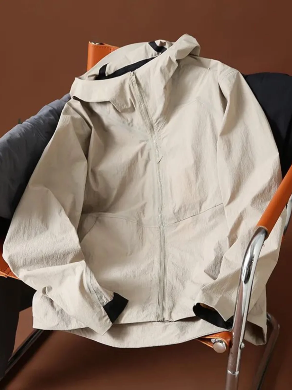 Outdoor High-End Jaet! Lightweight Waterproof Breathable! Sed Taped! Autumn Men's Hooded Windbreaker Jaet
Outdoor High-End Jaet! Lightweight Waterproof Breathable! Sed Taped! Autumn Men's Hooded Windbreaker Jaet