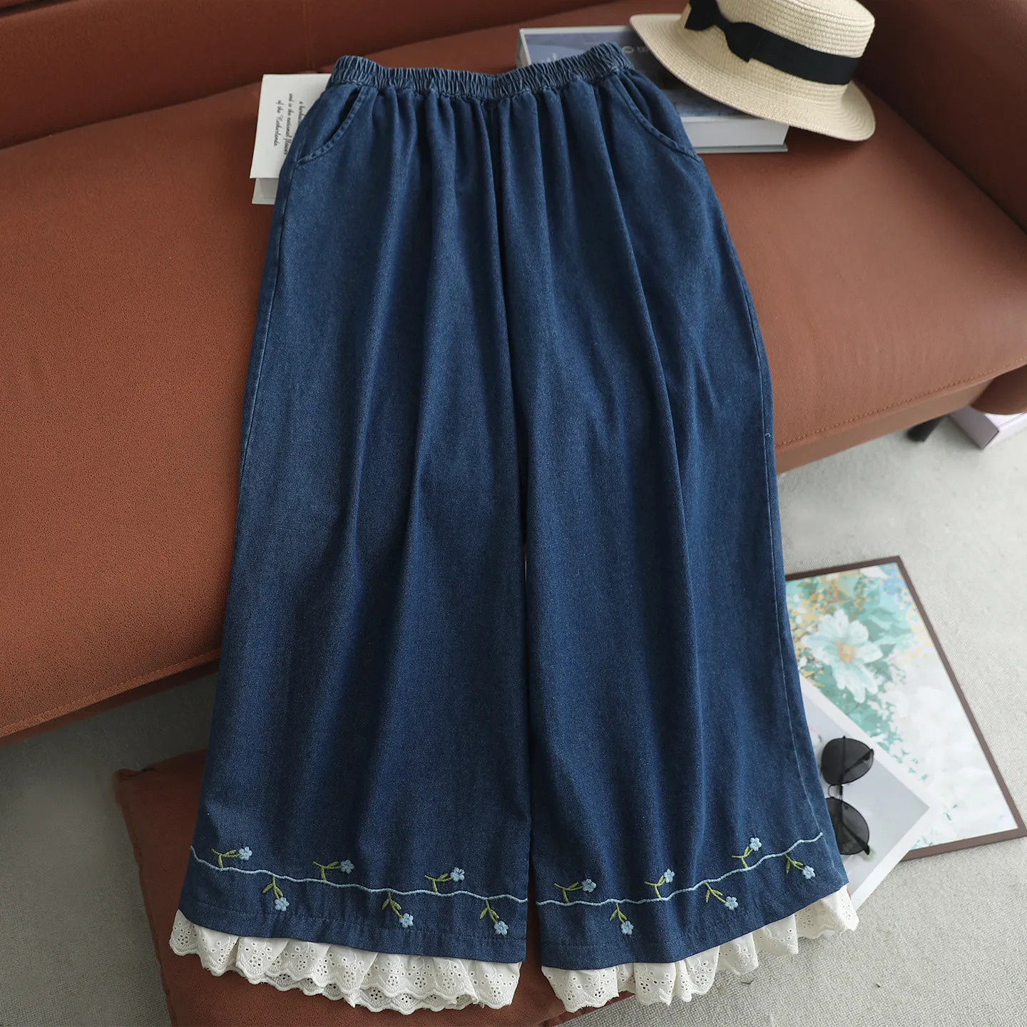Japanese Vintage Mori Girl Lace Floral Embroidery Denim Wide Leg Pants Women Summer Elastic Waist Casual Loose Straight Jeans
Japanese Vintage Mori Girl Lace Floral Embroidery Denim Wide Leg Pants Women Summer Elastic Waist Casual Loose Straight Jeans