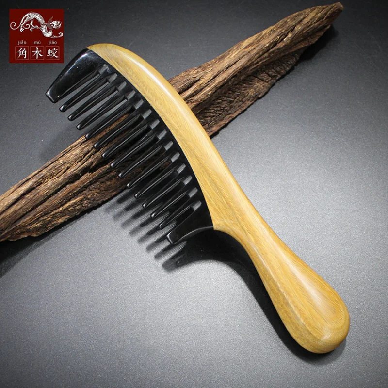 Green sandalwood and horn comb with round handle, wide-toothed, large size for home use
Green sandalwood and horn comb with round handle, wide-toothed, large size for home use