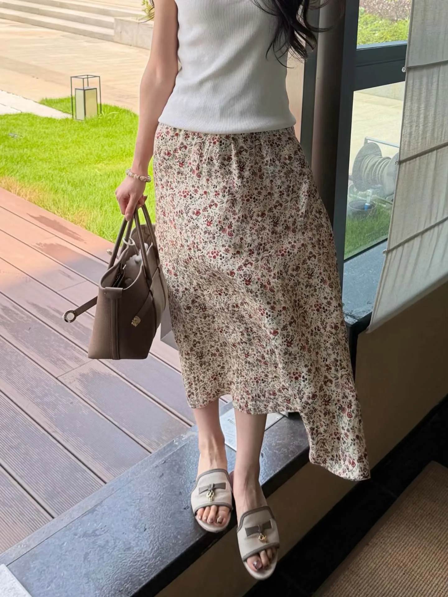Floral Print A-Line Midi Skirt High Waist Slimming Drapey Women's Spring Summer New Style Half-length Hip Concealing Versatil...
Floral Print A-Line Midi Skirt High Waist Slimming Drapey Women's Spring Summer New Style Half-length Hip Concealing Versatil...