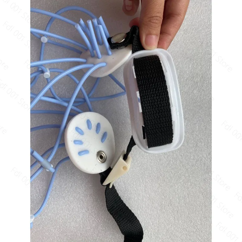 A topographic mapping instrument EEG cap, EEG machine electrode cap silicone solid adjustable size
A topographic mapping instrument EEG cap, EEG machine electrode cap silicone solid adjustable size