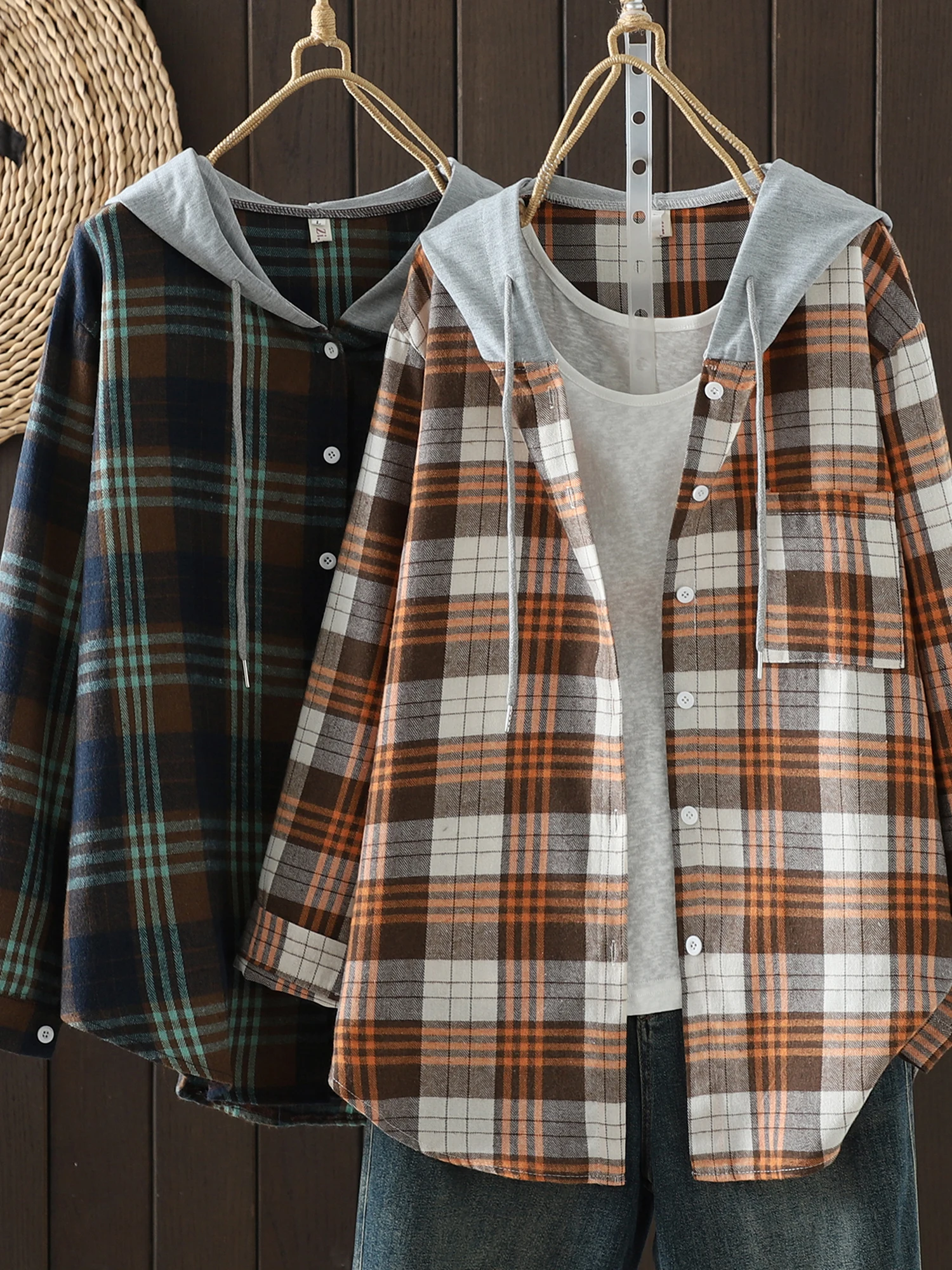 Lightweight Loose Women's Plaid Shirt Coat Large Size Casual Style Hooded Patchwork Outerwear Autumn Season Long Sleeve
Lightweight Loose Women's Plaid Shirt Coat Large Size Casual Style Hooded Patchwork Outerwear Autumn Season Long Sleeve