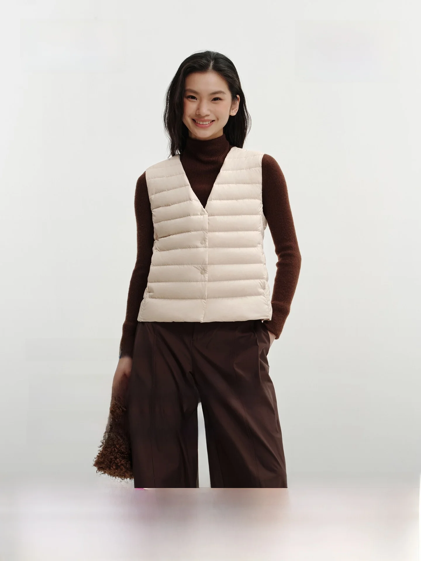 Bosideng 2026 New Home Short Lightweight Women's down Jacket V-Neck Versatile Warm Polyester Fiber Duck down Vest for Daily Use
Bosideng 2026 New Home Short Lightweight Women's down Jacket V-Neck Versatile Warm Polyester Fiber Duck down Vest for Daily Use