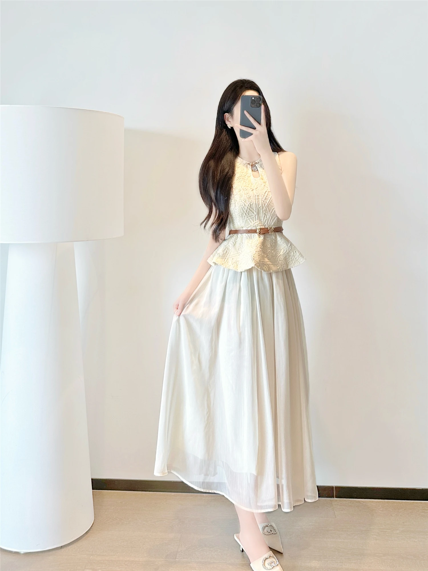 Женский комплект из двух предметов Ele средней длины, лето 2025: модный тренд, высококачественный материал, круглый вырез, полиэстер
Женский комплект из двух предметов Ele средней длины, лето 2025: модный тренд, высококачественный материал, круглый вырез, полиэстер