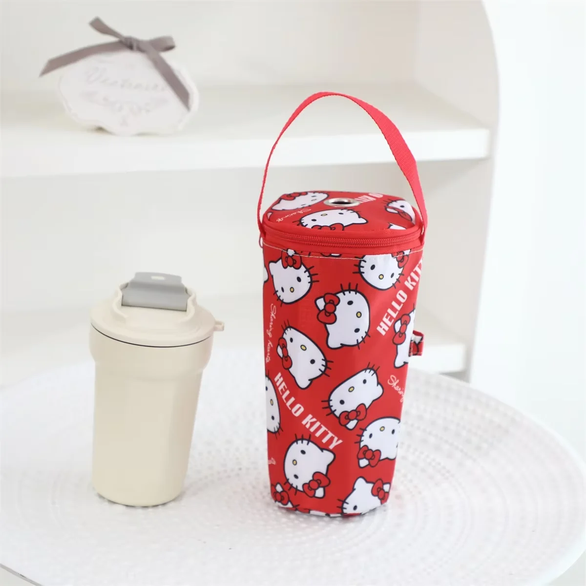 New Hello Kitty Portable Milk Tea Tote Bag Heat Preservation Bag Eco-friendly Handbag Carrying Insulated Cup Cover Handheld Bag
New Hello Kitty Portable Milk Tea Tote Bag Heat Preservation Bag Eco-friendly Handbag Carrying Insulated Cup Cover Handheld Bag