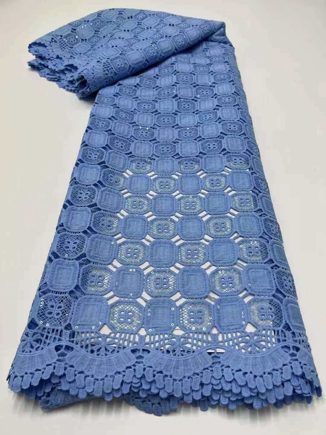 African French Guipure Cord Lace Fabric 2025 Hot Sale Nigerian Water Soluble Lace Fabric For Wedding Party Dresses
African French Guipure Cord Lace Fabric 2025 Hot Sale Nigerian Water Soluble Lace Fabric For Wedding Party Dresses