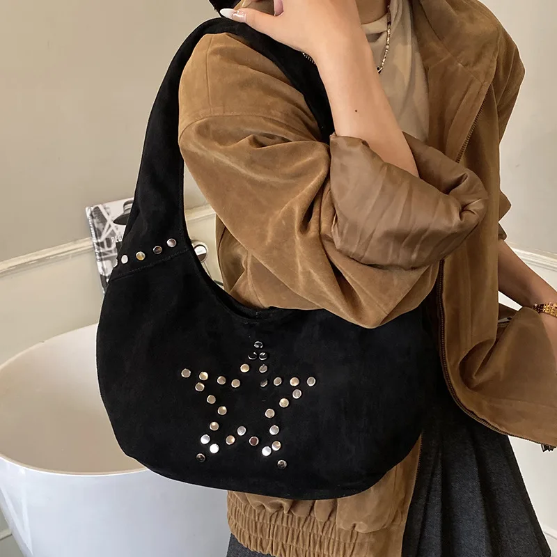 Women's Suede Bag Large Capacity Retro Y2k Star Rivet Decor Underarm Bags Punk Fashion Shoulder Storage Winter Commuter Handbag
Women's Suede Bag Large Capacity Retro Y2k Star Rivet Decor Underarm Bags Punk Fashion Shoulder Storage Winter Commuter Handbag