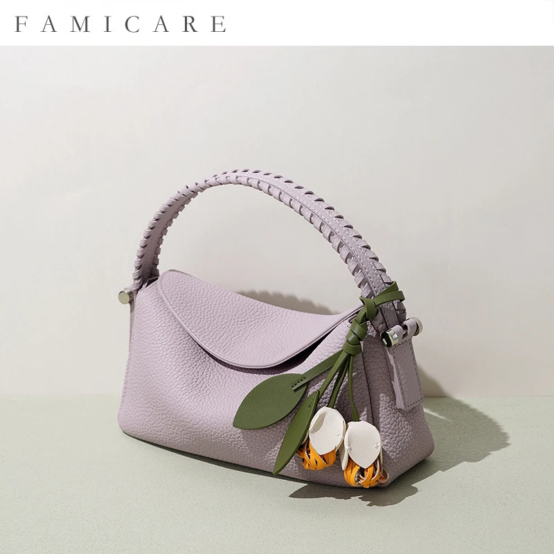 2026 New Korean Style Unique Saddle Bag Premium Versatile Underarm Fashion Solid Mini Square Single Shoulder Crossbody Bag
2026 New Korean Style Unique Saddle Bag Premium Versatile Underarm Fashion Solid Mini Square Single Shoulder Crossbody Bag