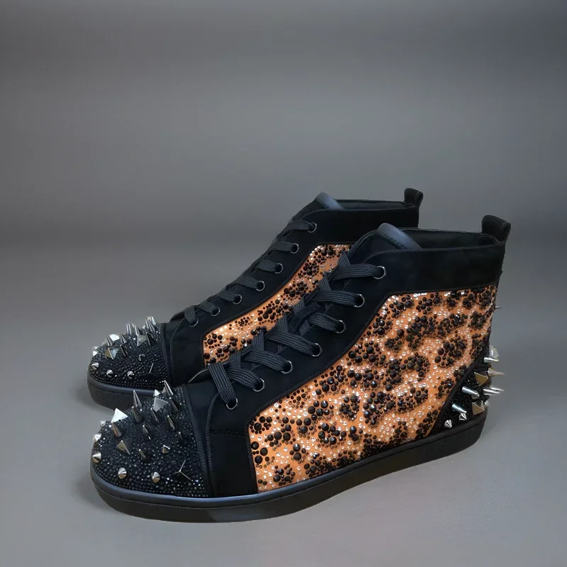 High Top Red Bottom Shoes For Men Trainers Driving Spiked Black Leopard Genuine Leather Messy Rivets Crystal Flats Sneaker
High Top Red Bottom Shoes For Men Trainers Driving Spiked Black Leopard Genuine Leather Messy Rivets Crystal Flats Sneaker