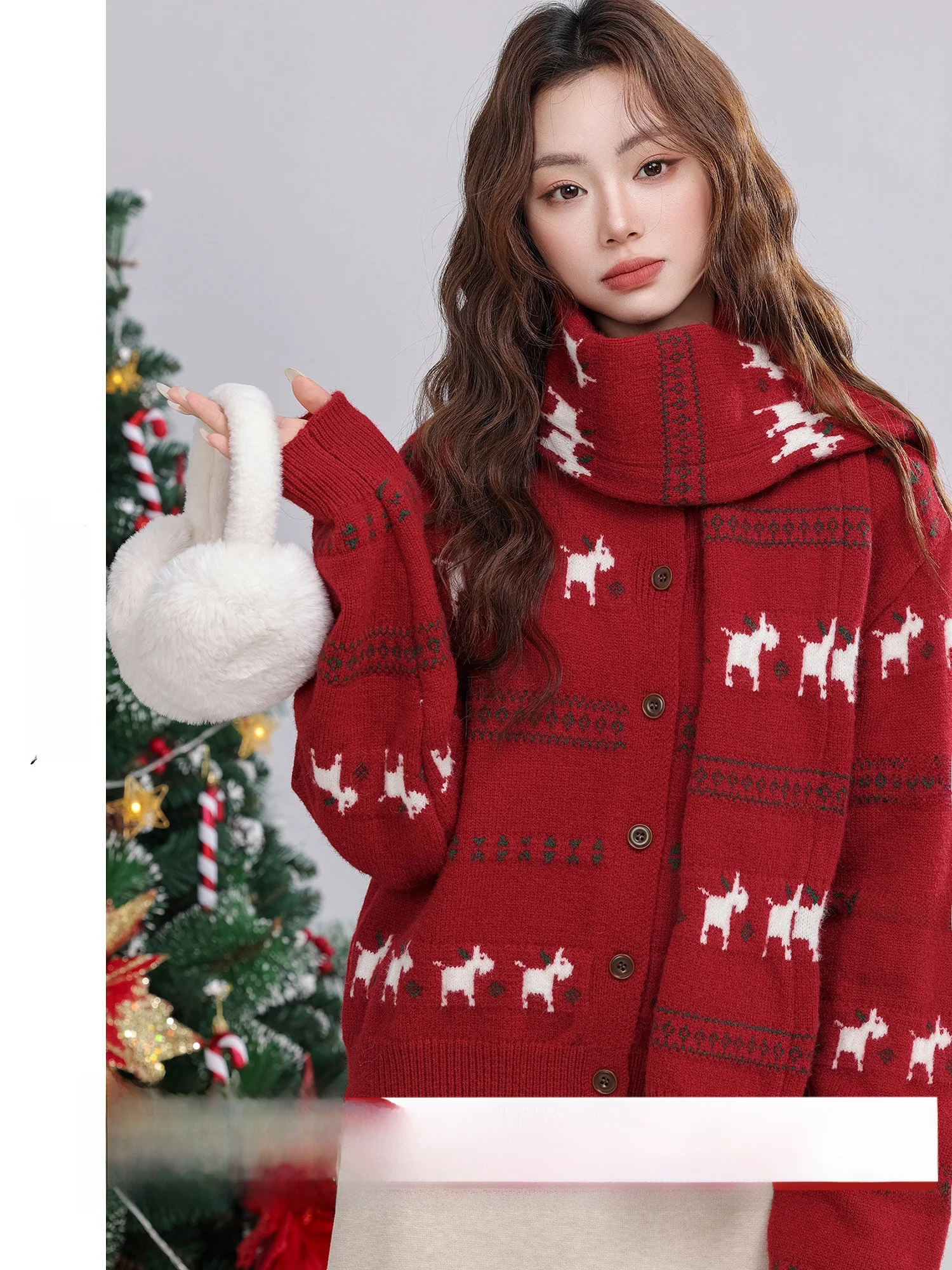 Retro Style Christmas Red Knitwear Coat Women's Loose Fit Long Sleeve round Neck Button up Casual Fashion Winter New Arrival
Retro Style Christmas Red Knitwear Coat Women's Loose Fit Long Sleeve round Neck Button up Casual Fashion Winter New Arrival