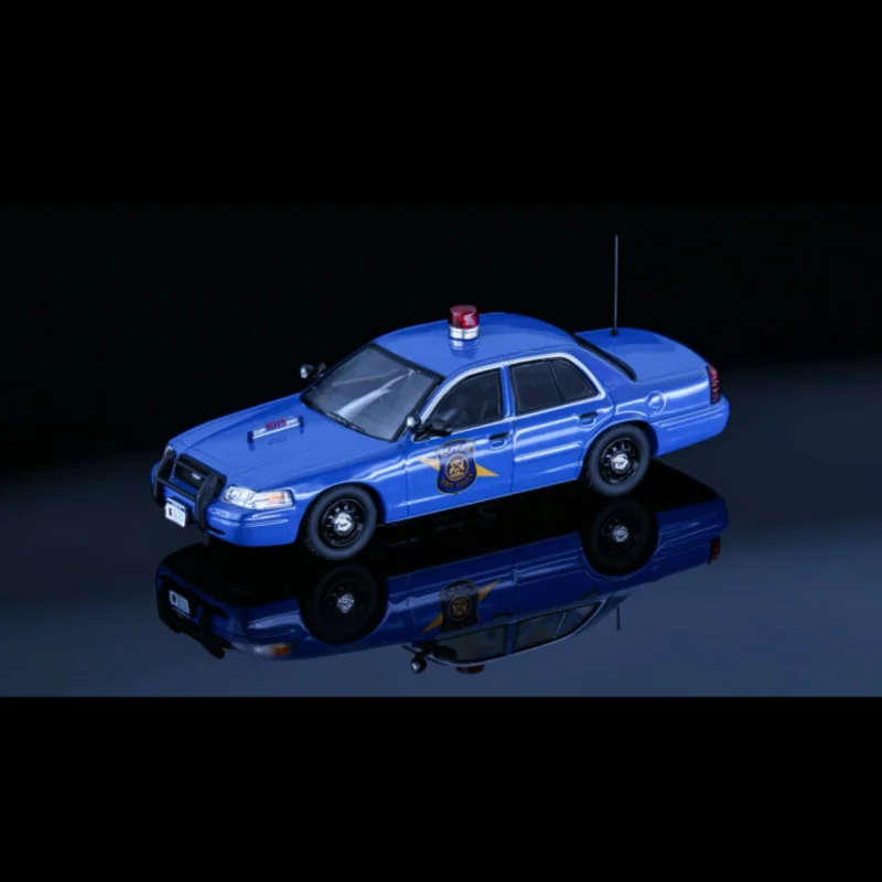 Модель автомобиля Rollin 1:64 VictoriaCrown Michigan/Oregon/Chicago из сплава
Модель автомобиля Rollin 1:64 VictoriaCrown Michigan/Oregon/Chicago из сплава