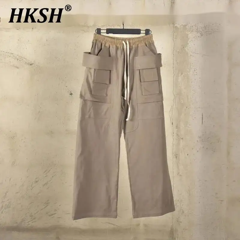 HKSH весна лето новый мужской темный нишевый дизайн хлопок с большими карманами прямые брюки-карго с двойной петлей на шнурке High Street HK6074
HKSH весна лето новый мужской темный нишевый дизайн хлопок с большими карманами прямые брюки-карго с двойной петлей на шнурке High Street HK6074