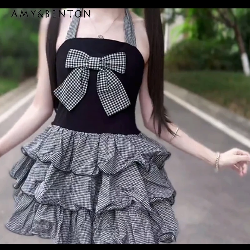 2025 Summer Cute Plaid Bow Splicing Halter Women's Sling Dress Japanese Original Design Backless Sleeveless Cake Dresses Ladies
2025 Summer Cute Plaid Bow Splicing Halter Women's Sling Dress Japanese Original Design Backless Sleeveless Cake Dresses Ladies