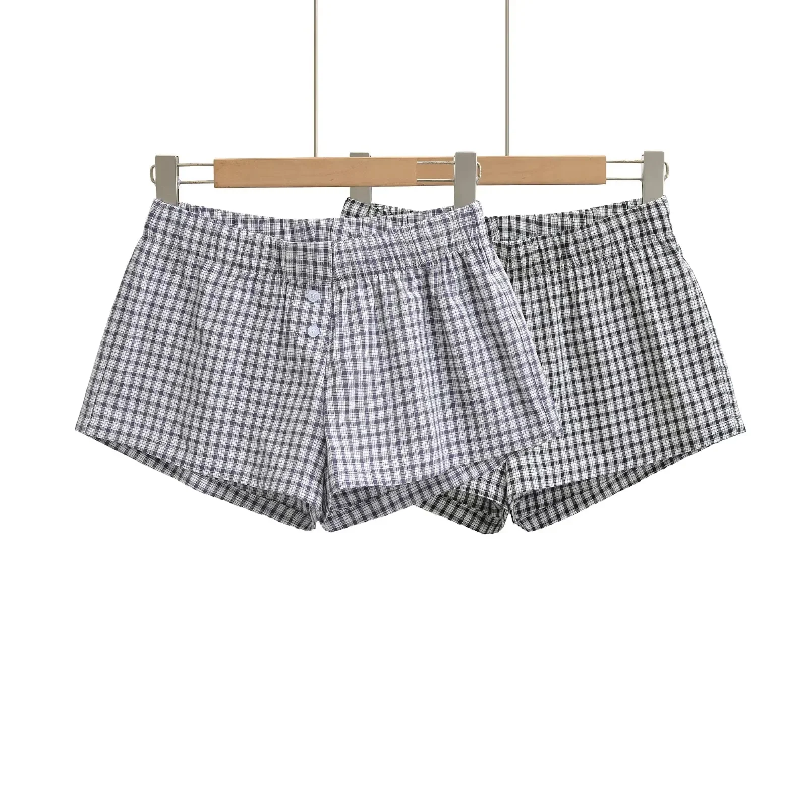Summer 2026 American Style Spicy Girl Basic Elastic Waist Slimming Striped Straight Leg Sporty Casual Shorts
Summer 2026 American Style Spicy Girl Basic Elastic Waist Slimming Striped Straight Leg Sporty Casual Shorts