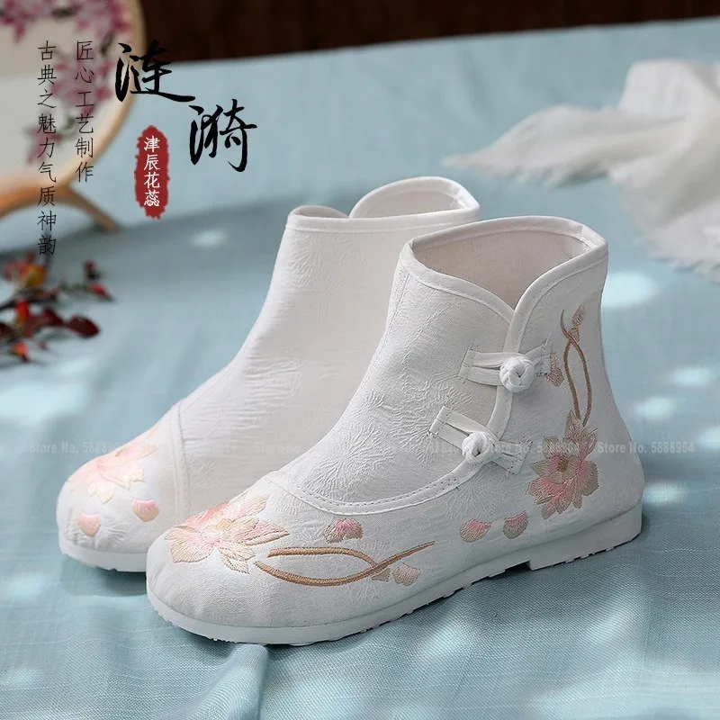 Женская обувь в традиционном китайском ретро-стиле с вышивкой Hanfu; Винтажные ботильоны для сцены оперы Yue; Модная обувь
Женская обувь в традиционном китайском ретро-стиле с вышивкой Hanfu; Винтажные ботильоны для сцены оперы Yue; Модная обувь