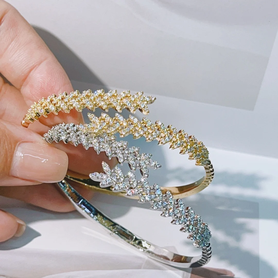 HIBRIDE Fashion Hot Selling Leaf Shape Bracelet Ring Necklace Light Luxury Jewelry Set Women Travel Daily Wedding Gift B148
HIBRIDE Fashion Hot Selling Leaf Shape Bracelet Ring Necklace Light Luxury Jewelry Set Women Travel Daily Wedding Gift B148