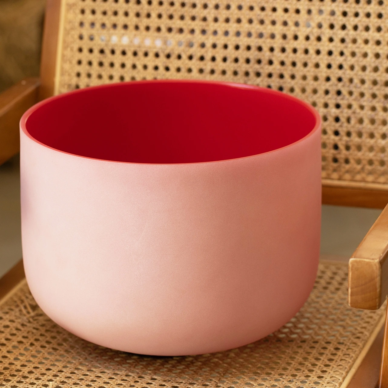 Кварцевая поющая чаша KVKA 12 дюймов, цветная, с символами C/D/E/F/G/A/B, матовая, для чакр
Кварцевая поющая чаша KVKA 12 дюймов, цветная, с символами C/D/E/F/G/A/B, матовая, для чакр