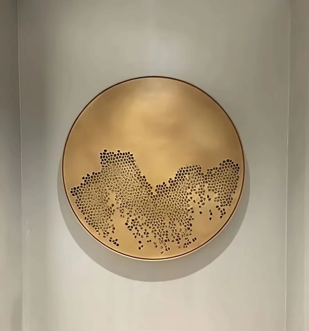 Handmade Modern Abstract Metal Wall Art Luxury Interiors Custom Metal Decor in Gold Silver
Handmade Modern Abstract Metal Wall Art Luxury Interiors Custom Metal Decor in Gold Silver