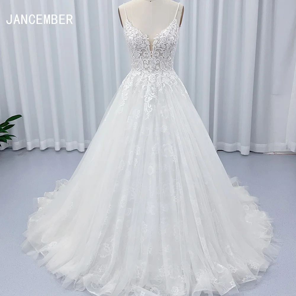 Chic Pleated Beading Strapless Lace Up A-Line Wedding Dress Sweep Train Gorgeous Appliques Customized Princess Bridal Gown
Chic Pleated Beading Strapless Lace Up A-Line Wedding Dress Sweep Train Gorgeous Appliques Customized Princess Bridal Gown