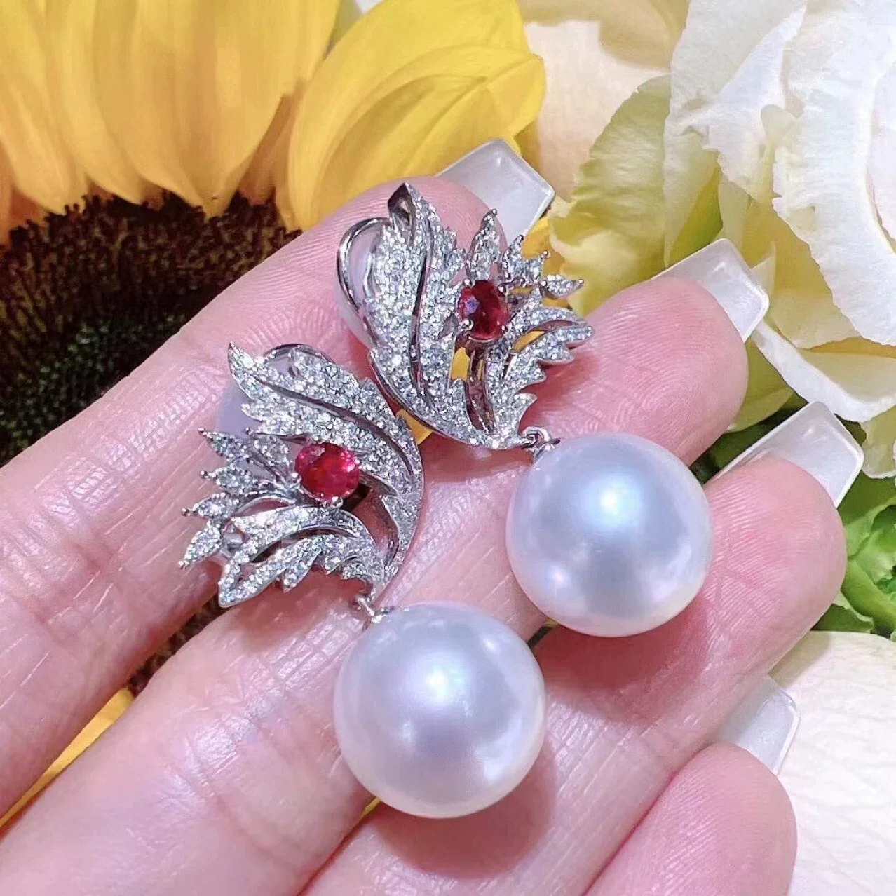 Retro design natural pearl AAAA10-11mm South Sea pearl earrings earrings 925s
Retro design natural pearl AAAA10-11mm South Sea pearl earrings earrings 925s