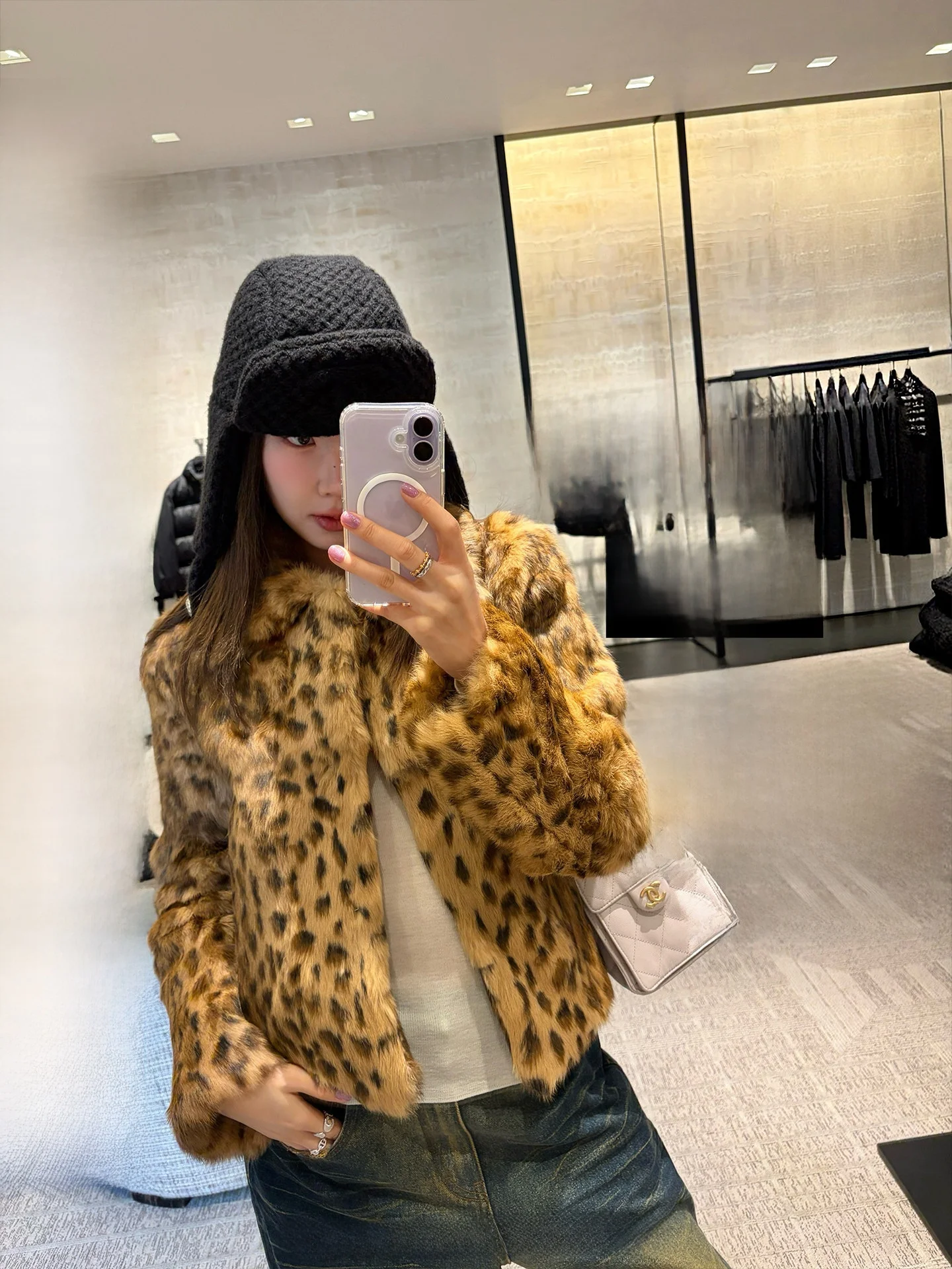 Ranwear Exclusive Leopard Print Ambitionist Dyeing Open Mold Flower Pattern Collar Warm Rabbit Fur Double Version Fur Coat
Ranwear Exclusive Leopard Print Ambitionist Dyeing Open Mold Flower Pattern Collar Warm Rabbit Fur Double Version Fur Coat