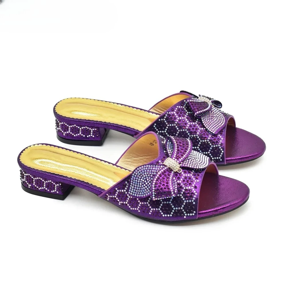 Luxury Women's Shoes Plus Size Bow-tie Round Toe Classical Designer Women Pumps Low Heels Dress Party Shoes New Rhinestone Pumps
Luxury Women's Shoes Plus Size Bow-tie Round Toe Classical Designer Women Pumps Low Heels Dress Party Shoes New Rhinestone Pumps