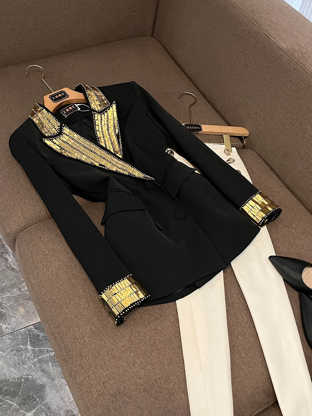 Ele 2025 Winter New Faion Sequin Design Slimming High-End Feel Suit Jaet OK49 French Sle Long Sve Office Wear
Ele 2025 Winter New Faion Sequin Design Slimming High-End Feel Suit Jaet OK49 French Sle Long Sve Office Wear
