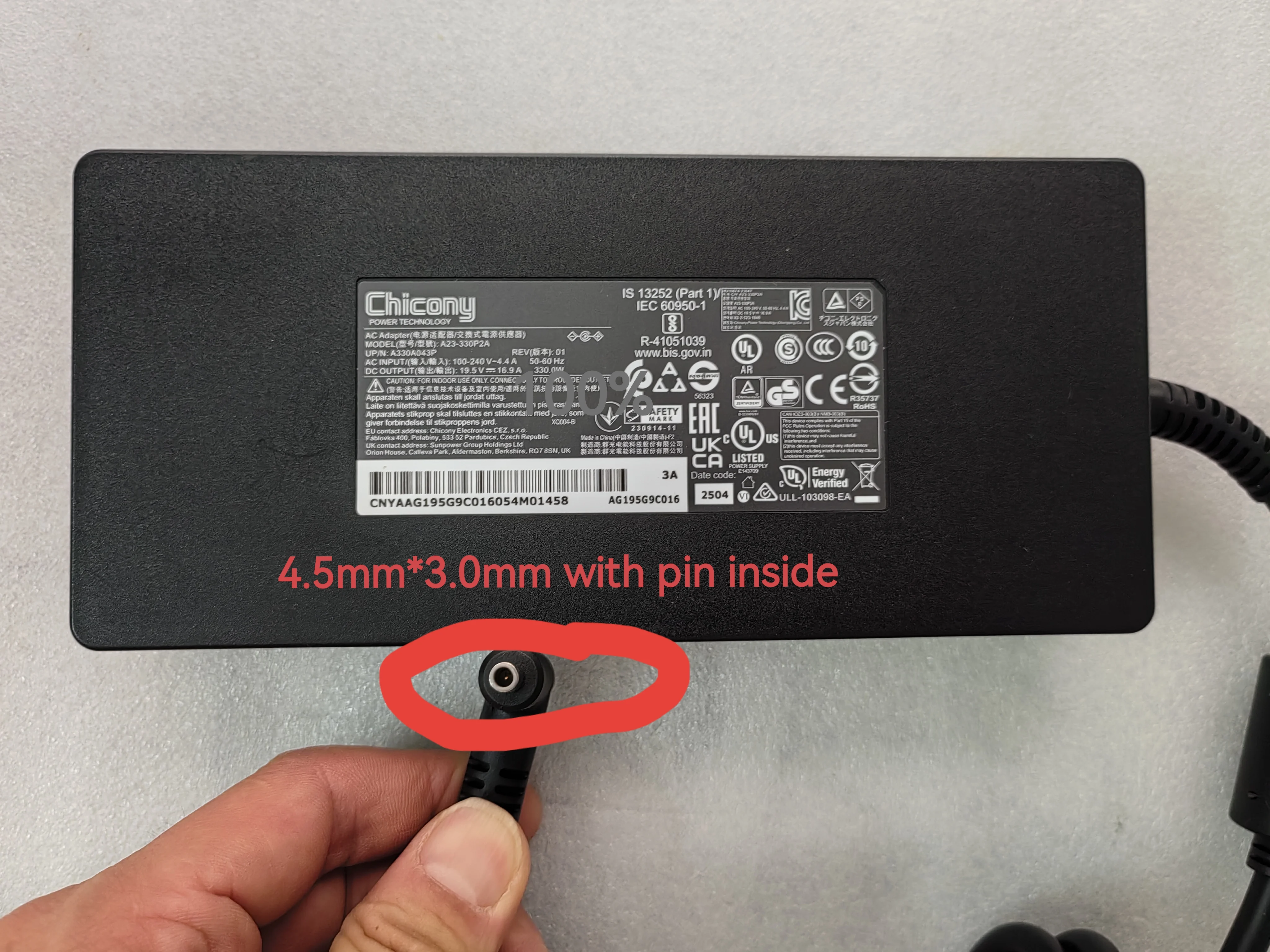 OEM Chicony 19,5 В 16,9 А A23-330P2A 4,5 мм контактный адаптер переменного тока 330 Вт A330A043P для игрового ноутбука ThundeRobot R16 2025 RTX5080
OEM Chicony 19,5 В 16,9 А A23-330P2A 4,5 мм контактный адаптер переменного тока 330 Вт A330A043P для игрового ноутбука ThundeRobot R16 2025 RTX5080