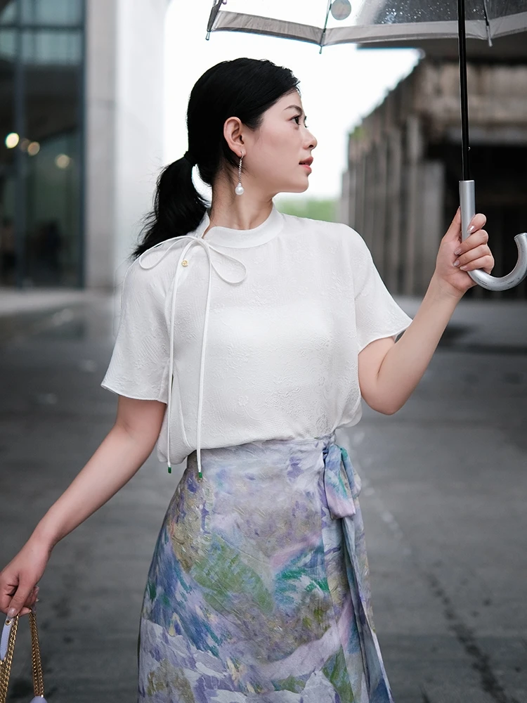 Ele Artistic Tussah Silk Embroidered New Chinese Sle Loose ort Sve irt Women's Original Design round Ne Blouse
Ele Artistic Tussah Silk Embroidered New Chinese Sle Loose ort Sve irt Women's Original Design round Ne Blouse