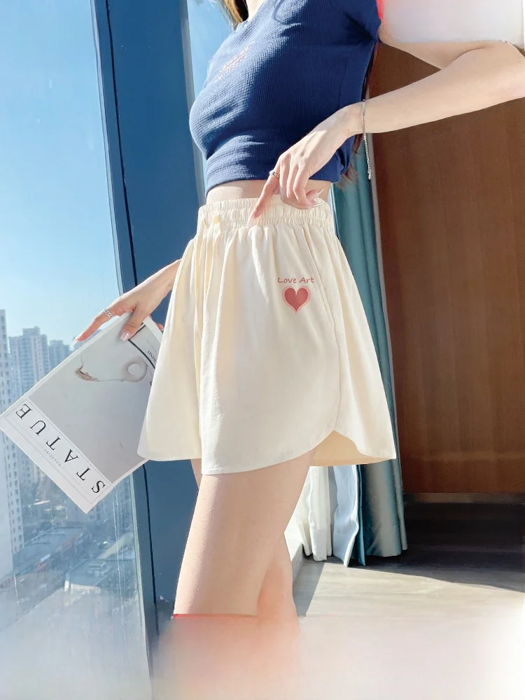 Женские повседневные беговые шорты Snow Flng, быстросохнущие, для занятий спортом на открытом воздухе, длиной три четверти, с эластичным поясом и карманами
Женские повседневные беговые шорты Snow Flng, быстросохнущие, для занятий спортом на открытом воздухе, длиной три четверти, с эластичным поясом и карманами