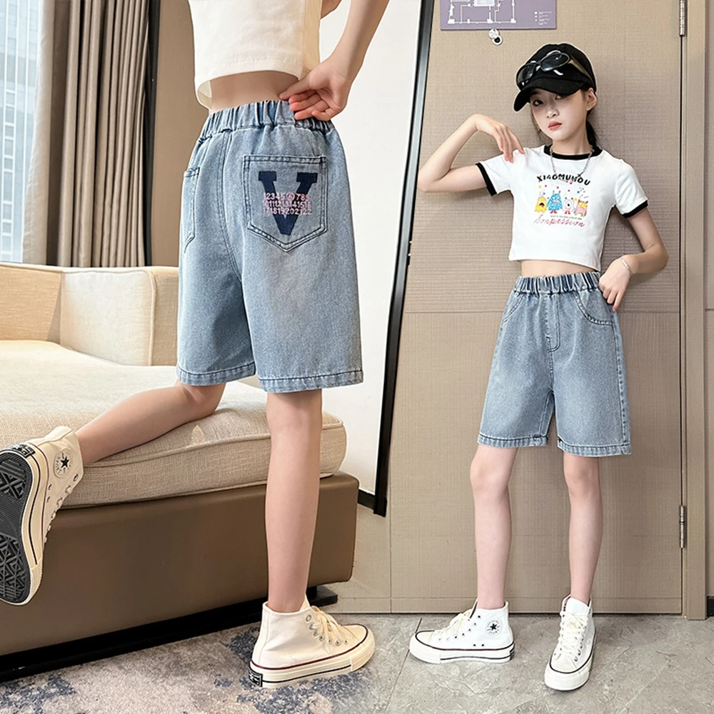 Girls Denim Shorts Back Pocket with Letter Embroidery For Teenage Kids Casual Summer Shorts Child Cool Street Knee Casual Pants
Girls Denim Shorts Back Pocket with Letter Embroidery For Teenage Kids Casual Summer Shorts Child Cool Street Knee Casual Pants