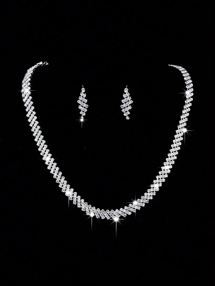 Women 3-Row Sparkling Cubic Zirconia Rhinestone Necklace Earring Set For Party Holiday
Women 3-Row Sparkling Cubic Zirconia Rhinestone Necklace Earring Set For Party Holiday