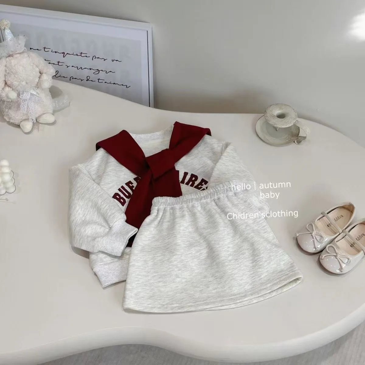 Girls' Suit Baby Fashion Children's Personality Tide Korean Version Padded Thickened Letters Shawl Sweater Short Skirt 2PCS
Girls' Suit Baby Fashion Children's Personality Tide Korean Version Padded Thickened Letters Shawl Sweater Short Skirt 2PCS 
