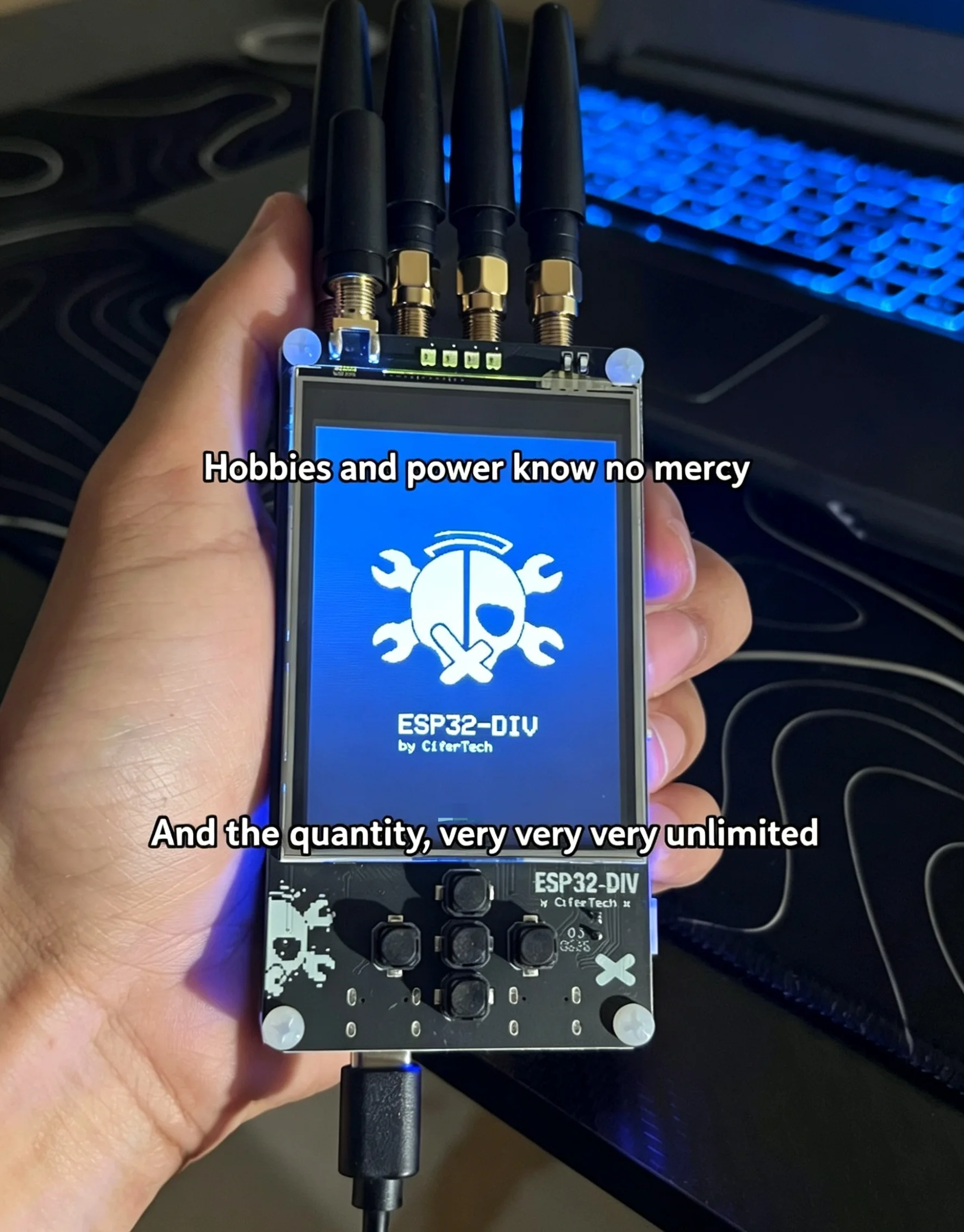 ESP32-DIV V2 Upgrade Board Big Antenna NRF24 CC1101 IoT Development Module
ESP32-DIV V2 Upgrade Board Big Antenna NRF24 CC1101 IoT Development Module