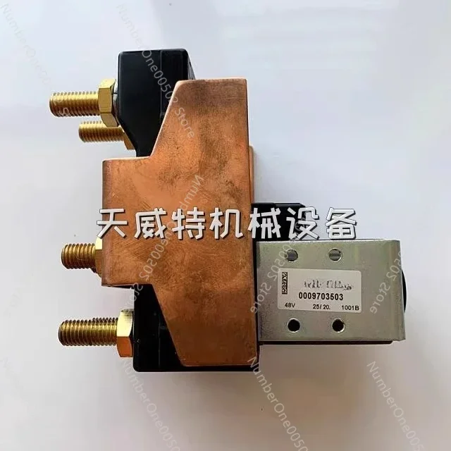 0009703503 Main contactor assembly for Linde forklift parts 1276/1275/1285/335 trucks
0009703503 Main contactor assembly for Linde forklift parts 1276/1275/1285/335 trucks