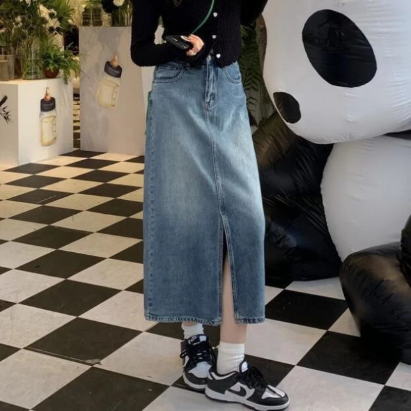 Korea High Waisted Split Women's Denim Long Skirt Summer Blue Retro Slimming Denim Skirt Women's 2025 New Sexy Buttocks Skirt
Korea High Waisted Split Women's Denim Long Skirt Summer Blue Retro Slimming Denim Skirt Women's 2025 New Sexy Buttocks Skirt