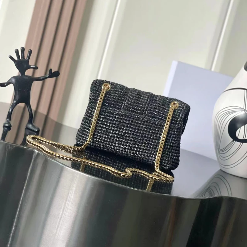 Новая роскошная сумка высокого качества 2026, известный бренд, женские сумки, женская дизайнерская сумка на шнурке, модный кошелек большой вместимости
Новая роскошная сумка высокого качества 2026, известный бренд, женские сумки, женская дизайнерская сумка на шнурке, модный кошелек большой вместимости