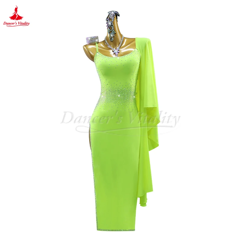 High-end Custom International Championship Professional Latin Dance Clothing for Adults and Children Performance 4-piece Suit
High-end Custom International Championship Professional Latin Dance Clothing for Adults and Children Performance 4-piece Suit