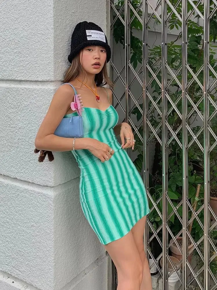 Whatiwear Stripe Patchwork Dress Women Spaghetti Strap Low-Neck Backless Skinny Peach Hip Vacation Fashion Beach Party Outfits
Whatiwear Stripe Patchwork Dress Women Spaghetti Strap Low-Neck Backless Skinny Peach Hip Vacation Fashion Beach Party Outfits