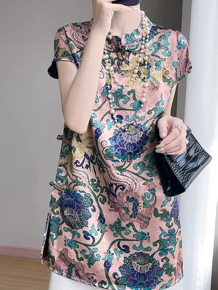 Elegant Chinese Style Satin Print Short Sleeve Women's Top Slimming Stand Collar Midi Length Retro Button Summer New Arrival
Elegant Chinese Style Satin Print Short Sleeve Women's Top Slimming Stand Collar Midi Length Retro Button Summer New Arrival