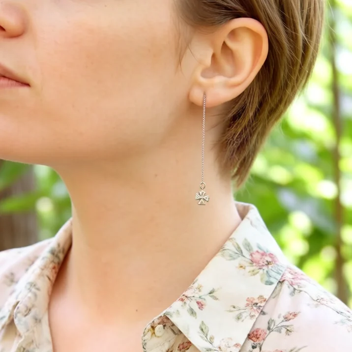 Elegant Female 925 Sterling Silver Clover Tassel Drop Earrings for Women Temperament Sweet Earrings Fashion Girl Jewelry Bijoux
Elegant Female 925 Sterling Silver Clover Tassel Drop Earrings for Women Temperament Sweet Earrings Fashion Girl Jewelry Bijoux