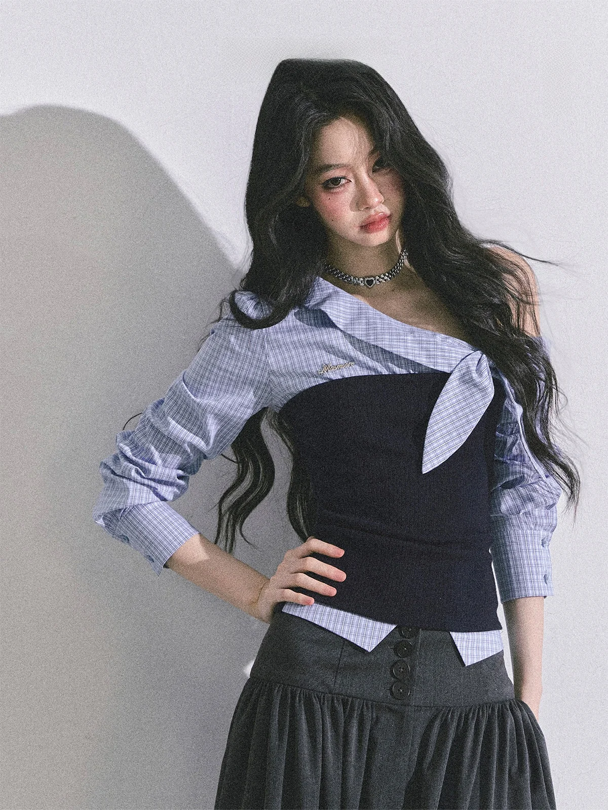 Женская футболка AOMALM в корейском стиле, в клетку, с длинным рукавом, с открытыми плечами, осенняя, приталенная, в американском стиле, из полиэстера
Женская футболка AOMALM в корейском стиле, в клетку, с длинным рукавом, с открытыми плечами, осенняя, приталенная, в американском стиле, из полиэстера