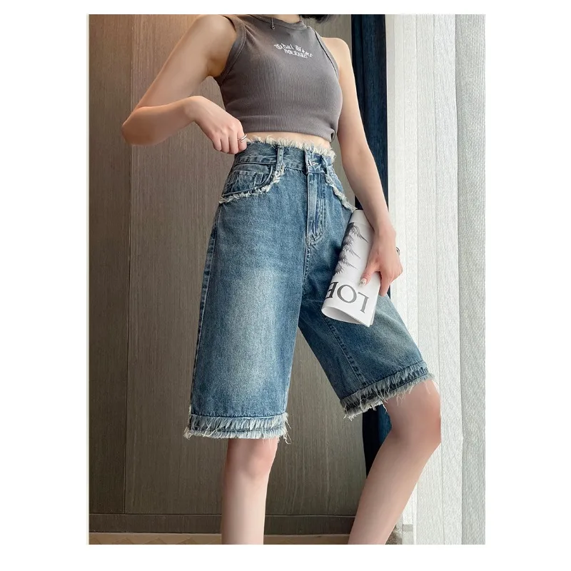 Women High Waist Frayed Hem Denim Shorts Loose Straight Wide Leg Casual Mid Length Summer Short Jeans
Women High Waist Frayed Hem Denim Shorts Loose Straight Wide Leg Casual Mid Length Summer Short Jeans