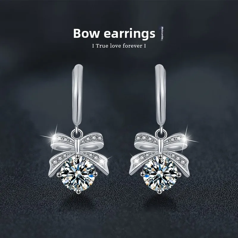 S925 Silver White Gold Plated 1CT D Color Bow Moissanite Earrings for Women, Elegant Fine Jewelry Gift
S925 Silver White Gold Plated 1CT D Color Bow Moissanite Earrings for Women, Elegant Fine Jewelry Gift